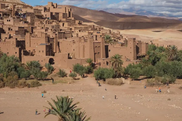 El alma del desierto: historia, cultura y la música ancestral del pueblo Gnawa El alma del desierto: historia, cultura y la música ancestral del pueblo Gnawa