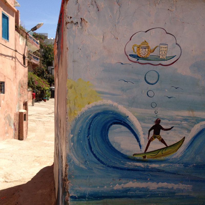Principal portada costa Atlántica Sur. Grafiti en un pueblo de Marruecos.